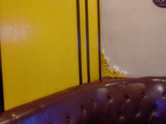 -莹乐迪量贩式KTV(祝桥店)