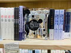 -猫的天空之城概念书店(印象城购物中心店)