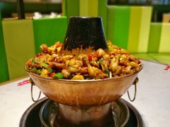 单层铜炉牛蛙锅-蛙蛙叫干锅年代(簋街总店)
