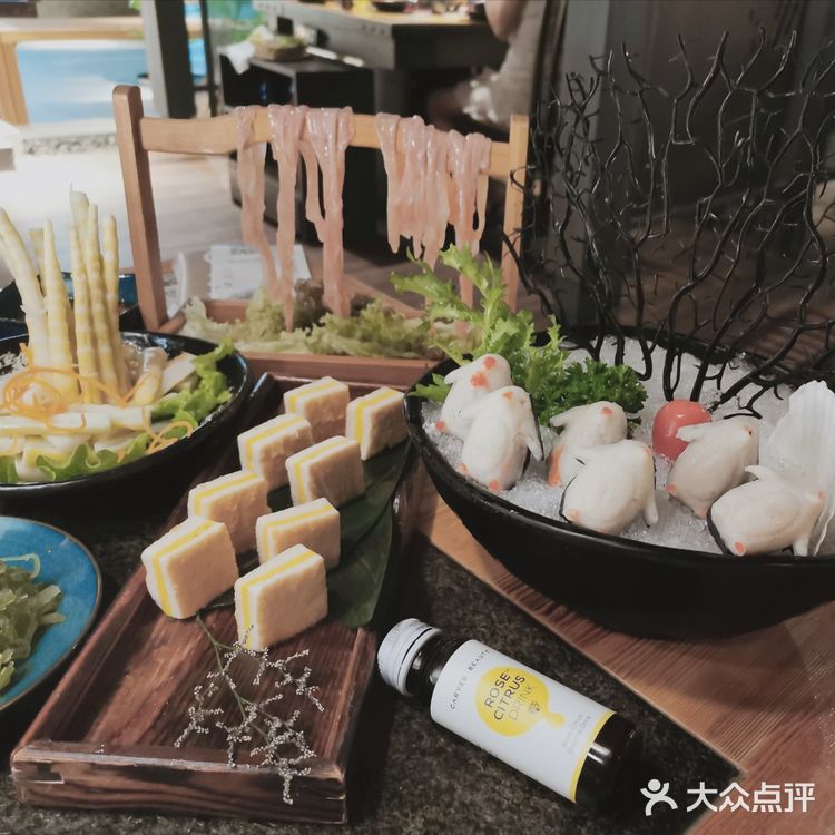 好喜欢小企鹅，吃起来就像花枝丸的味道