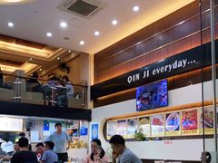 -覃记海鲜美食餐厅