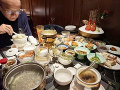 -半岛翡丽海鲜自助餐厅(观风亭店)