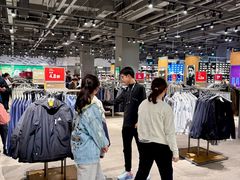 -百年港湾奥特莱斯(香炉礁店)