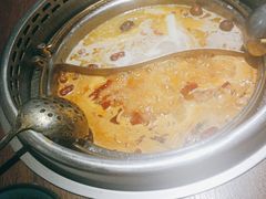 金典鸳鸯锅底-快乐小羊·内蒙牛羊肉火锅(流花中心店)