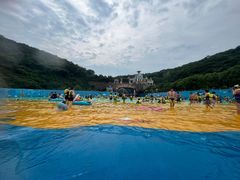 -平湖九龙山乐满地水上乐园