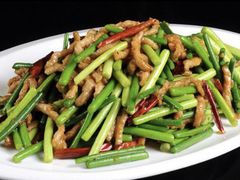 蒜苔炒肉饭-川湘记