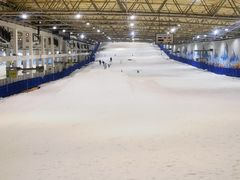 -乔波室内滑雪场