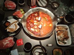 -湊湊火锅·茶憩(杭州湖滨银泰in77店)