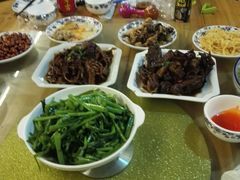 -云河农家乐饭店(福禄缘树山店)