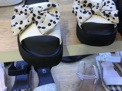 -hotwind热风(世纪东方广场店)