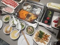-海底捞火锅(曹安公路店)