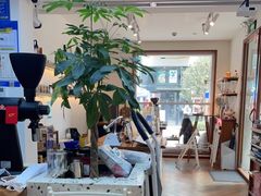 -Line 咖啡(石厦花园店)