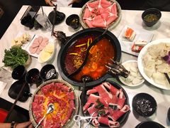 -牛魔王时尚回转餐厅