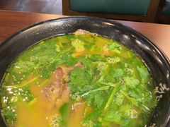 牛肉粉丝汤-大龙汤包