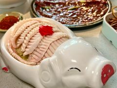 -茅草房·河畔园林火锅