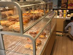 面包甜点陈列柜-好利来(朝外店)