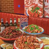 站在马路上就想吃的小龙虾…吃过瘾了！