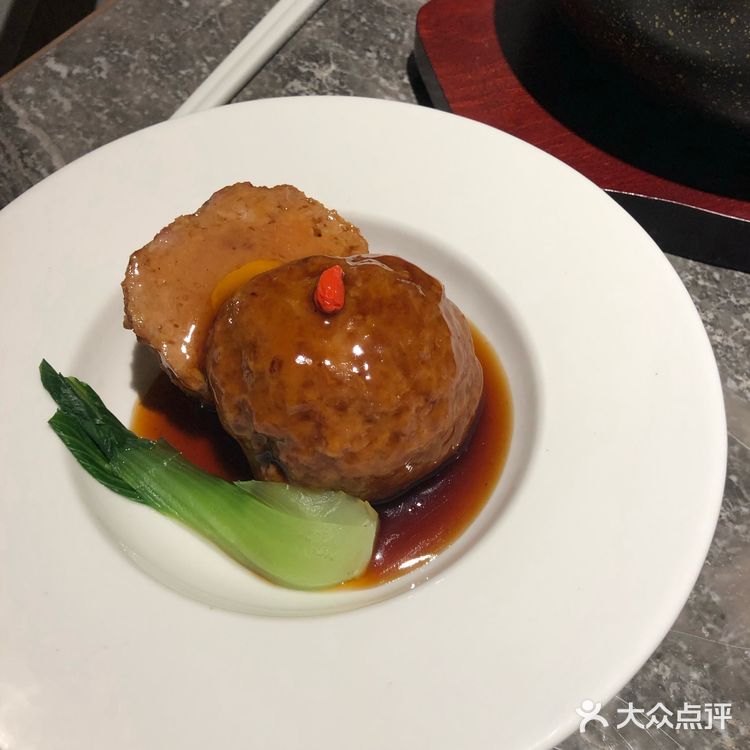 点的菜偏甜口，泡饭很好吃