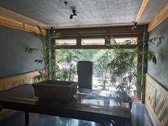 靠窗位-那家山城(樱桃园店)