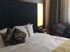 -上海浦东假日酒店