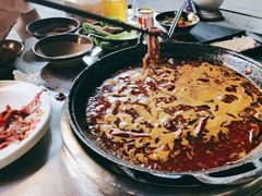 -扎起市井老火锅(乐山总店)