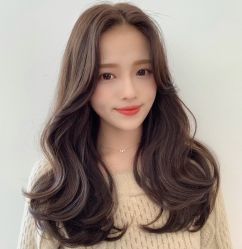 -变画·发型STUDIO