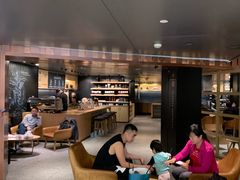 大堂-星巴克臻选(国贸商城首店)