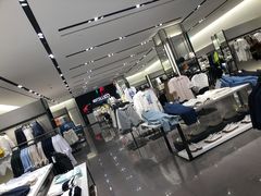 店内环境-ZARA(深圳金光华广场店)