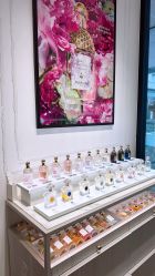 -法国娇兰精品店