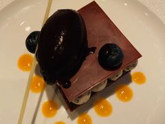 芝麻巧克力蛋糕-广州四季酒店·佰鲜汇·现代法餐