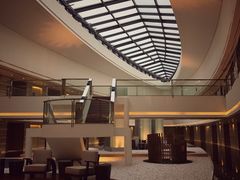 -上海滴水湖皇冠假日酒店