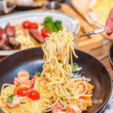 四楼这家设计感满满的西餐厅也太扎眼了