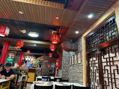 -羊家胡同·龙虾烧烤火锅(龙汇路店)