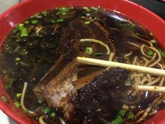 -小龙大肉面馆
