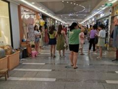 -广州白马服装市场