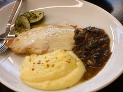 米兰风味大鸡排-卡佩罗意大利餐厅及酒吧Al Cappello Trattoria