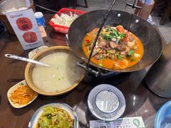 -富正毅三下锅·湘西韵味(天门山索道店)