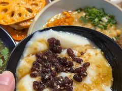 -爆炸头阿姨小四川正宗川味小吃(无任何分店)
