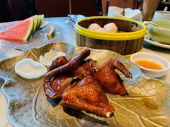 -蝴蝶里·粤菜·点心(滨江龙湖店)