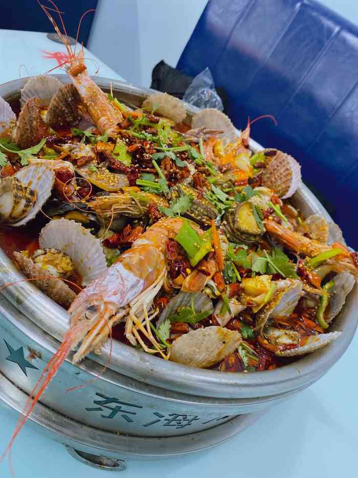 东海龙宫·海鲜烧烤大排档(栈桥店)-"今天阴天天气不太好,不过丝毫不