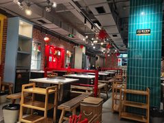 大堂-钢管厂五区小郡肝串串香火锅(人民广场店)