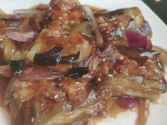 鲮鱼鸡粒茄子煲-高第街56号港式餐厅(山大路店)