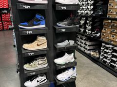 -NIKE北京赛特换季优惠店