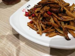 -六泰居·尔滨地标·东北菜(泰山路店)