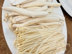 杂姑拼盘-濠轩阁特色生蚝火锅总店