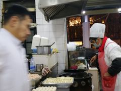 -黄阿姨锅贴大王(万航渡路店)