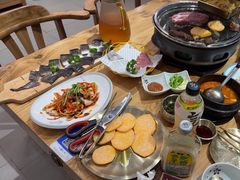 -青瓦餐厅·生鱼片·韩园烤肉(西塔店)