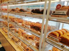 -85度C(生甜甜圈研究工坊·上海平凉店)