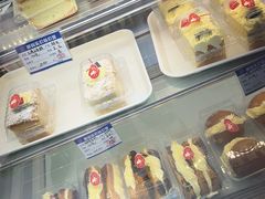 -白玉兰食品甜凤店(合生汇店)