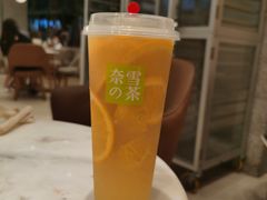 霸气橙子-奈雪的茶(东莞汇一城店)
